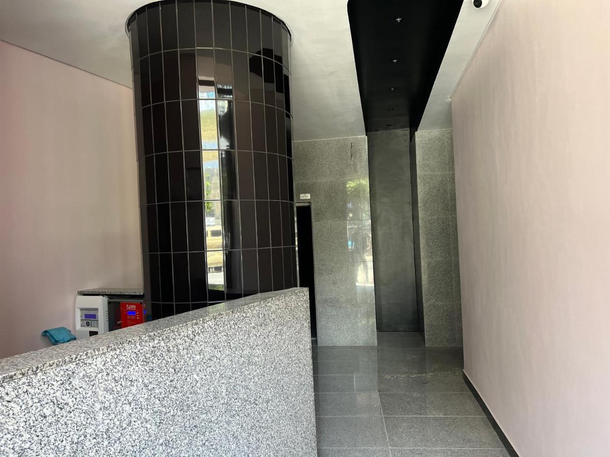 קייפטאון Flamingo Sea Point Sea View Luxury Best Position 1 Bedroom Apartment Queen Size Bed & Inverter For Tv מראה חיצוני תמונה
