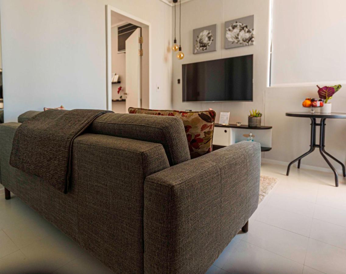 קייפטאון Flamingo Sea Point Sea View Luxury Best Position 1 Bedroom Apartment Queen Size Bed & Inverter For Tv מראה חיצוני תמונה