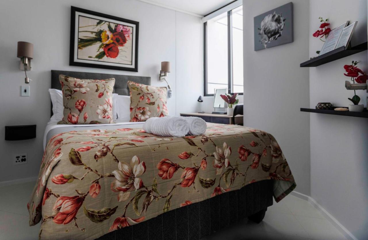 קייפטאון Flamingo Sea Point Sea View Luxury Best Position 1 Bedroom Apartment Queen Size Bed & Inverter For Tv מראה חיצוני תמונה