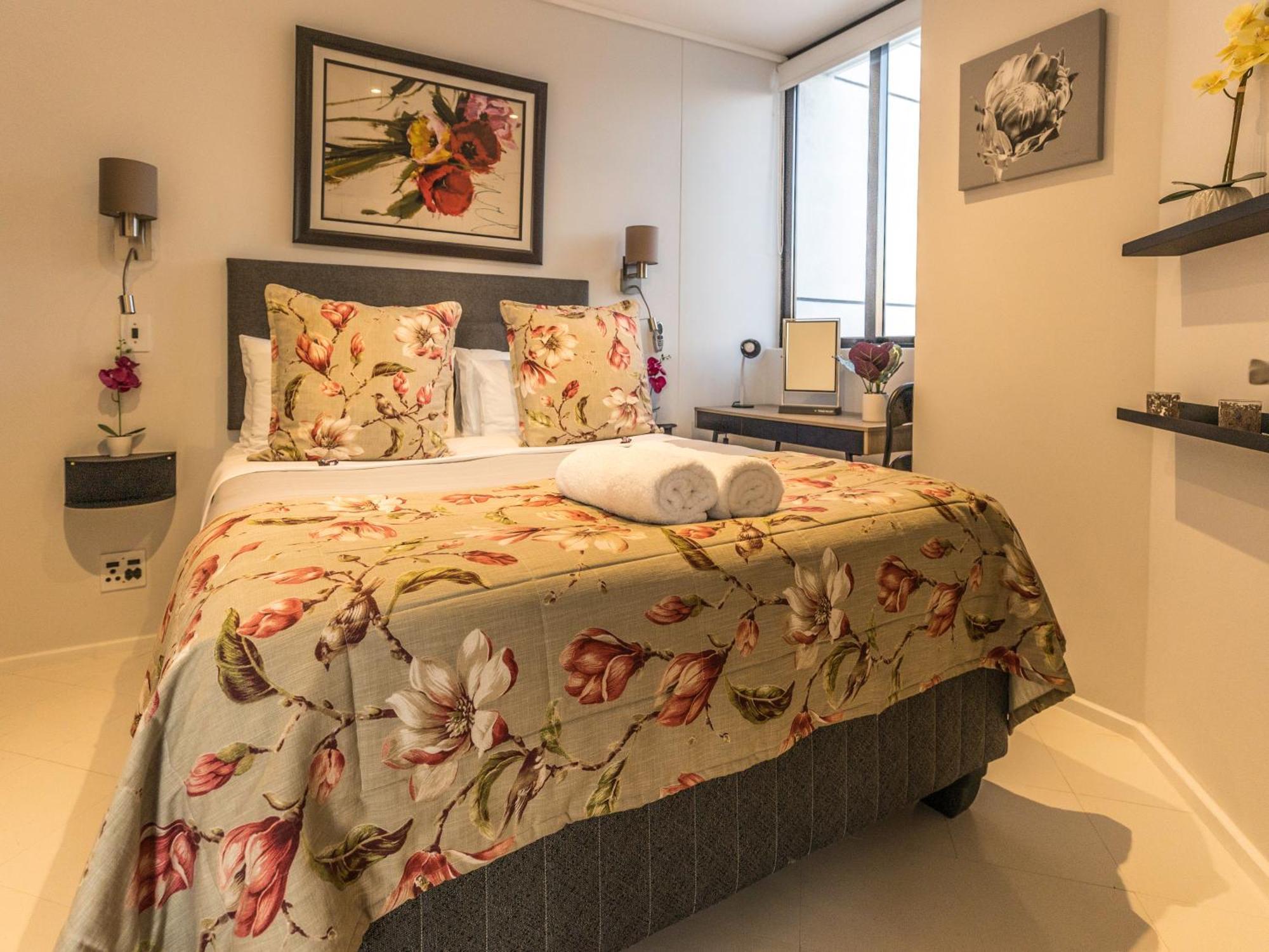 קייפטאון Flamingo Sea Point Sea View Luxury Best Position 1 Bedroom Apartment Queen Size Bed & Inverter For Tv מראה חיצוני תמונה